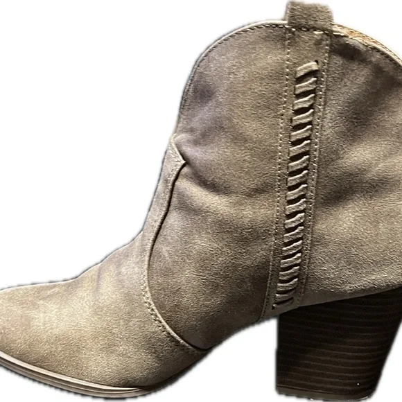 Cupid Women's Suede Ankle Boots - Taupe - 8.5 - Picture 6 of 8